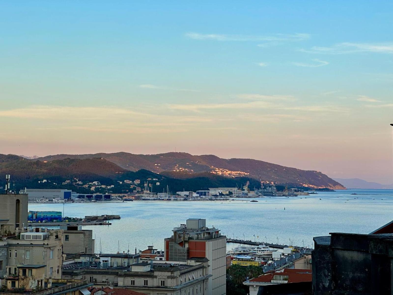 Dalla Patagonia La Spezia Ngoại thất bức ảnh